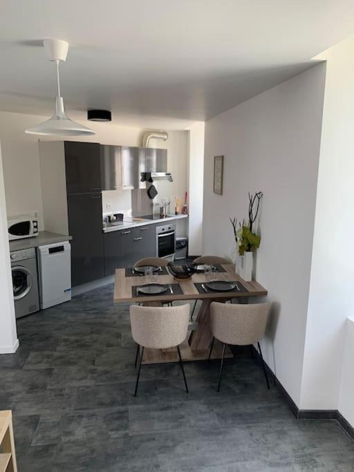 Apartment Le Dauphine Mortagne-sur-Sevre